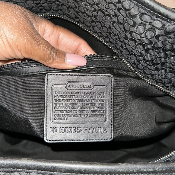 Authentic Coach travel bag - Picture 4 of 4